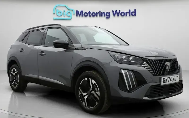 Used Peugeot 2008 GT 131 HP (96 kW) 2024 SUV