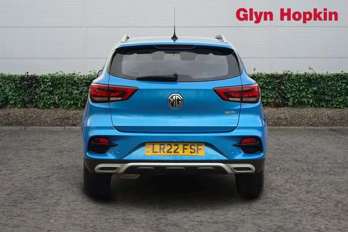 Używany MG ZS Excite 106 KM (77 kW) 2022 Niebieski Hatchback