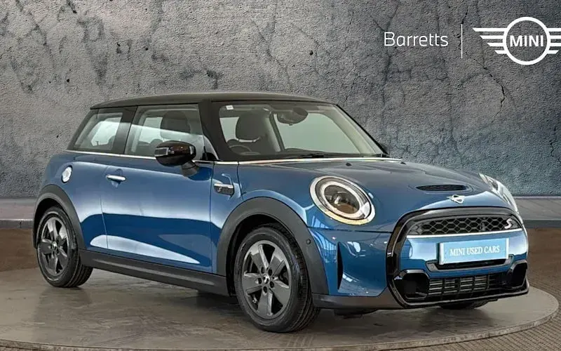 Used Mini Cooper S Classic 178 HP (130 kW) 2022 Hatchback