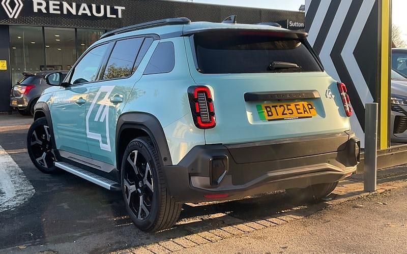 Used Renault R4 Komfort 110 kW (150 HP) 2025 Estate