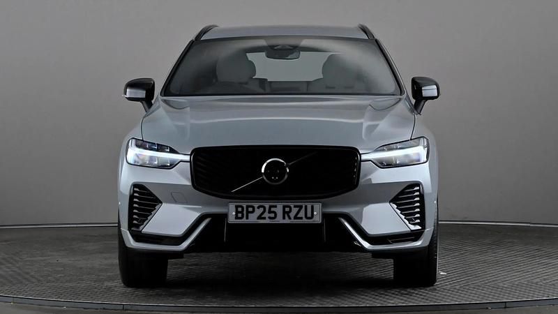 Used Volvo XC60 Plus 350 HP (257 kW) 2025 Grey SUV