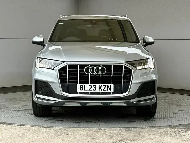 Used Audi Q7 S-Line 231 HP (169 kW) 2023 Silver SUV