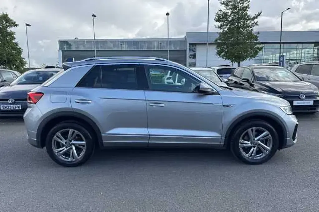 Used VW T-Roc R-line 150 HP (110 kW) 2024 Silver SUV