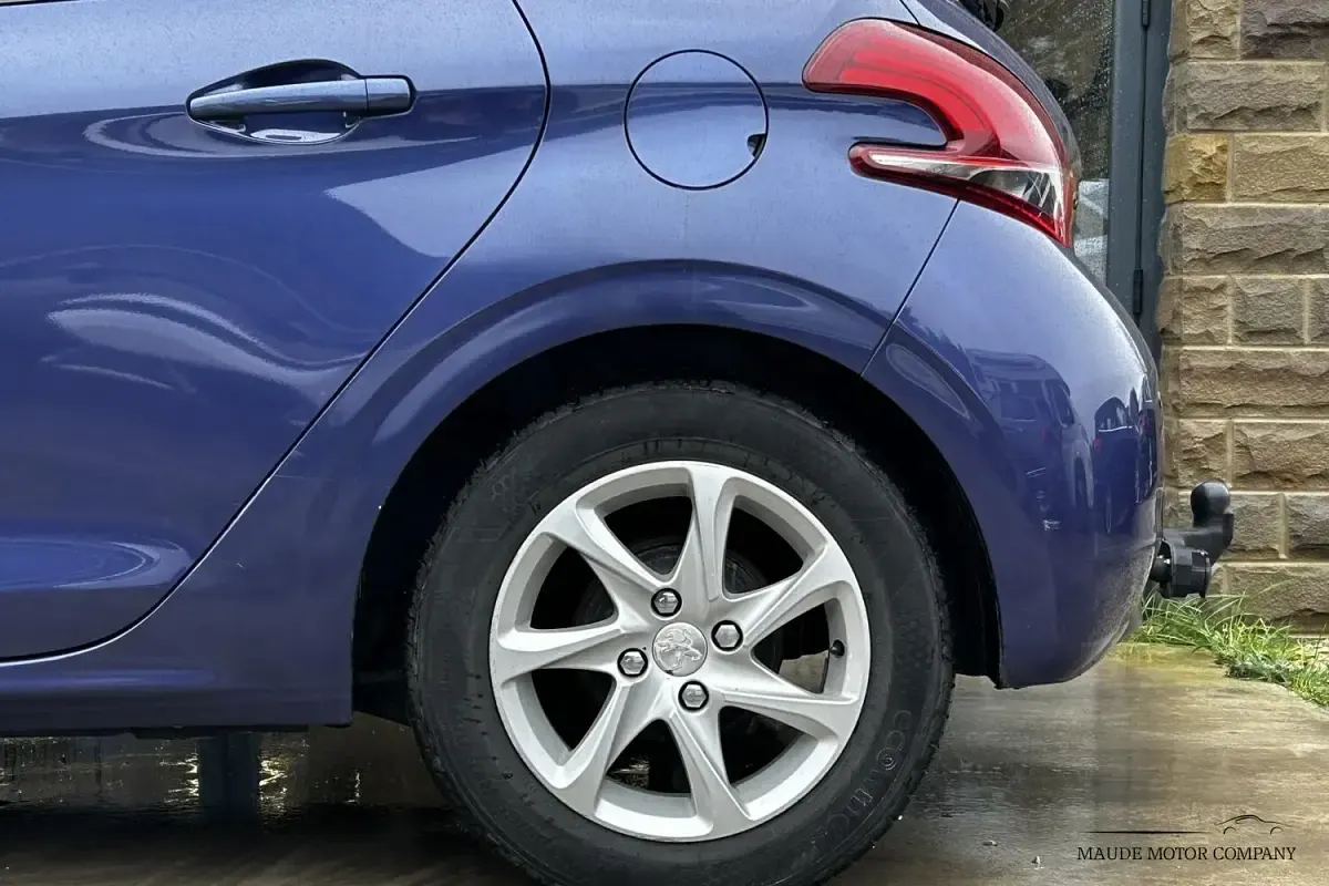 Used Peugeot 208 Active 2015 Blue Hatchback