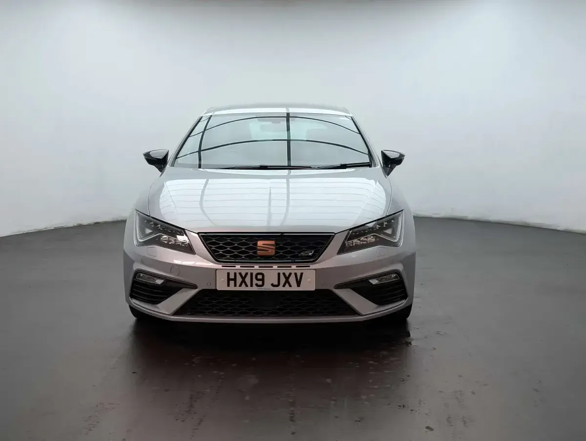 Used Seat Leon CUPRA 290 HP (213 kW) 2019 Silver Hatchback