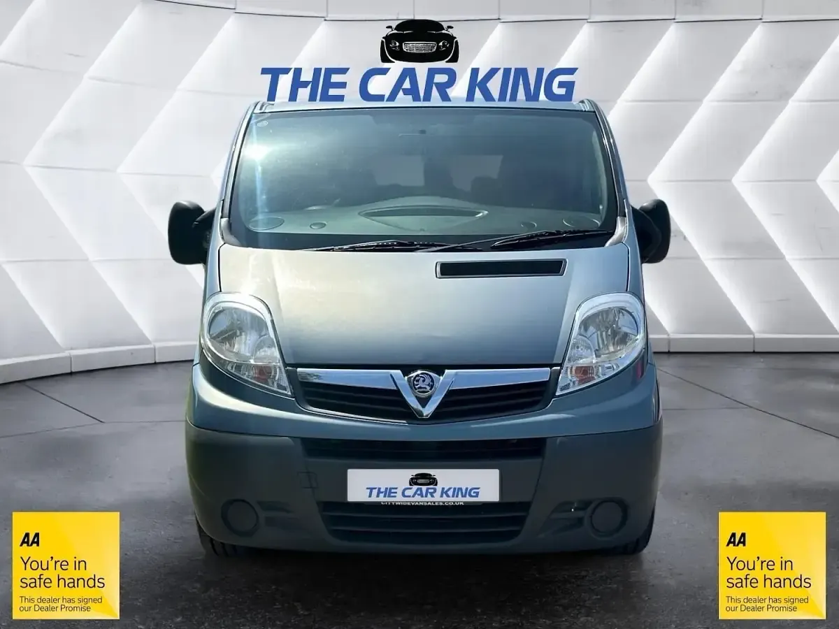 Used Vauxhall Vivaro 90 HP (66 kW) 2014 Blue MPV