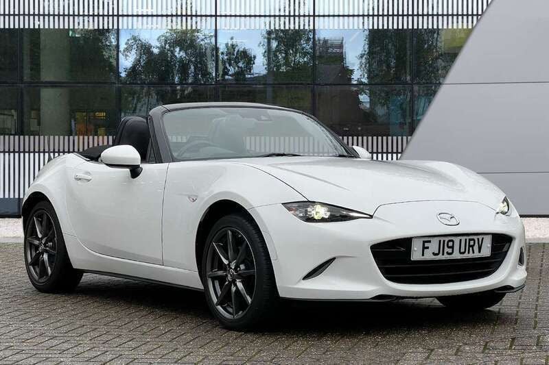 Used Mazda MX5 Inclusive 182 HP (133 kW) 2019 White Cabriolet