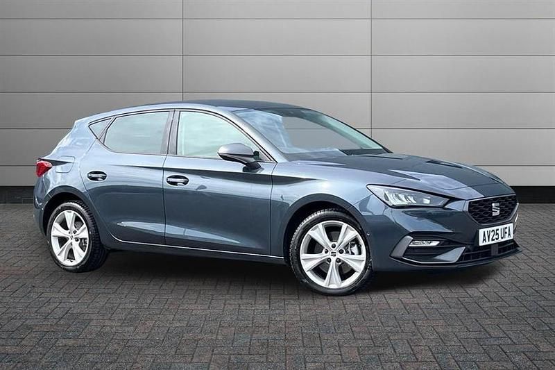 Magnetic tech grey New 2025 Seat Leon FR Hatchback | £23,490 (Expensive) - Image 1/4