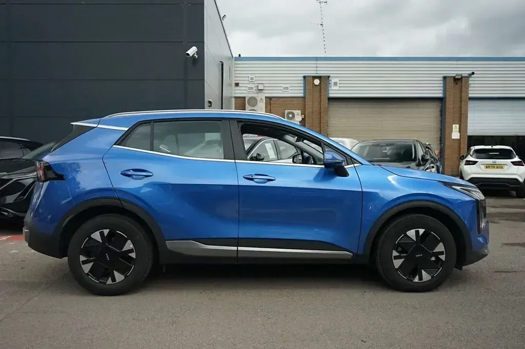 Used Kia Sportage 234 HP (172 kW) 2025 Blue SUV