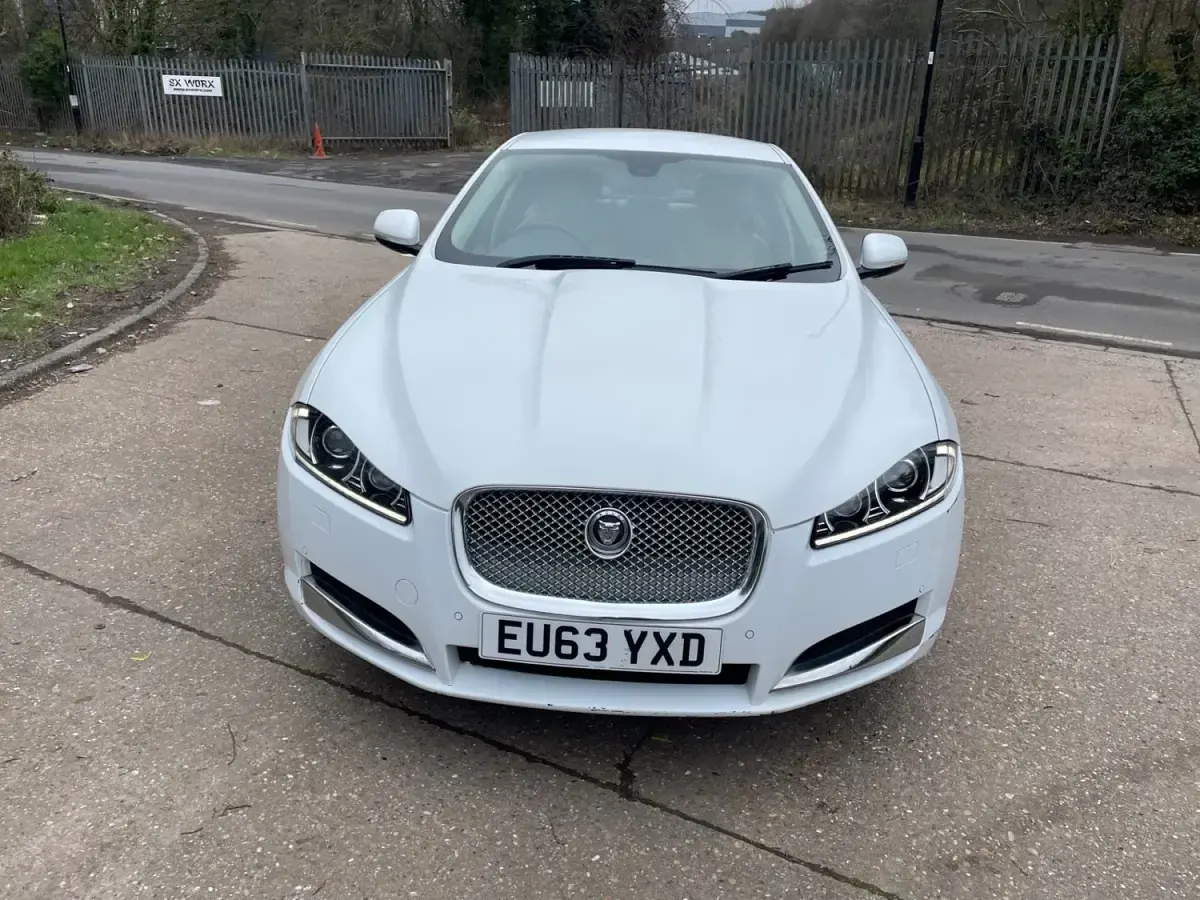 Gebraucht Jaguar XF Luxury 2013 Weiß Limousine
