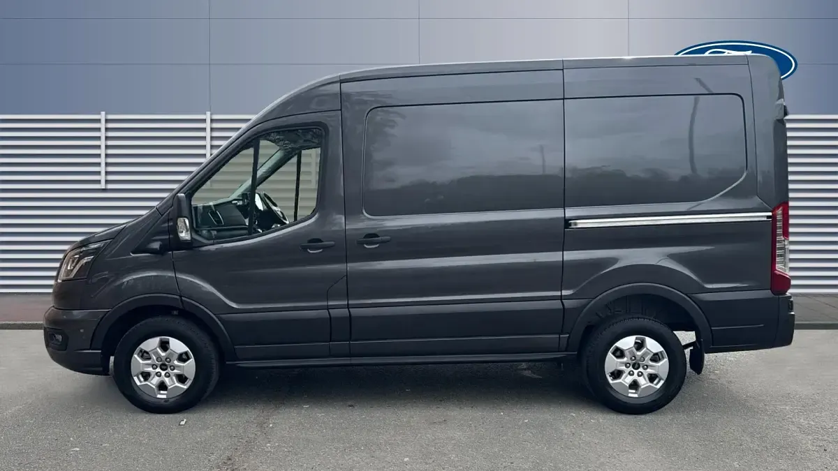 Second-hand Ford Transit Limited 130 CP (95 kW) 2025 Van