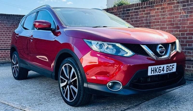 Used Nissan Qashqai S 130 HP (95 kW) 2014 Red SUV