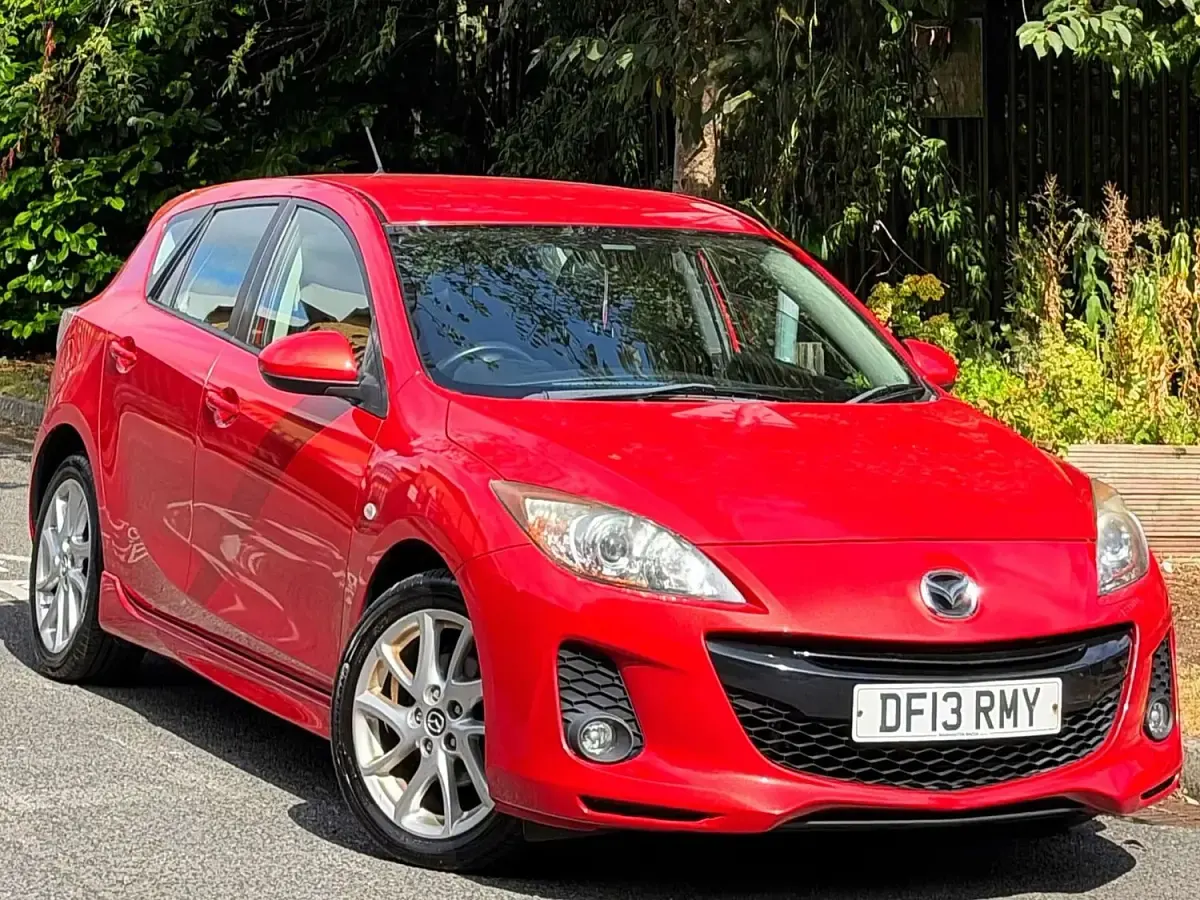 Used Mazda 3 105 HP (77 kW) 2013 Red Hatchback