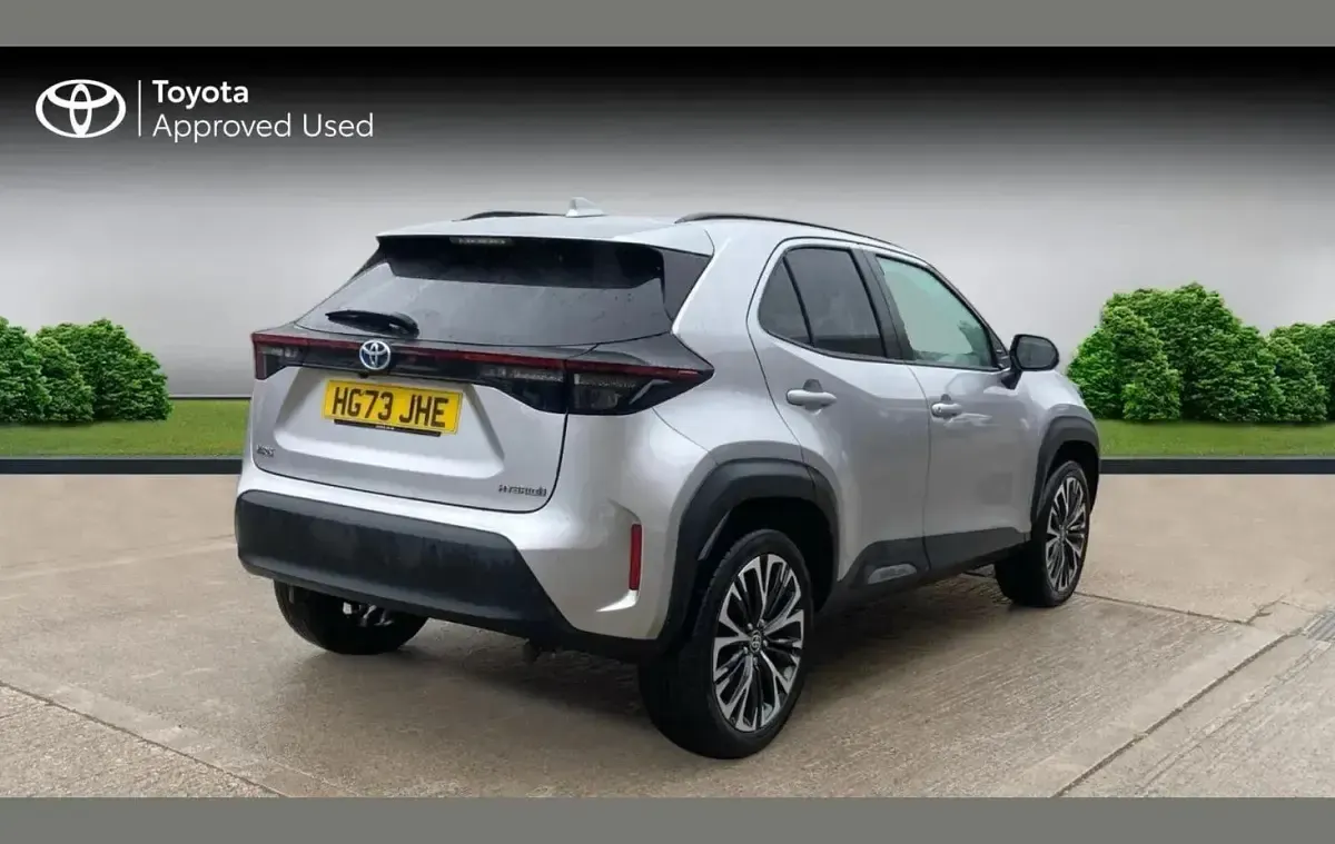 Used Toyota Yaris Cross 113 HP (83 kW) 2023 Silver SUV