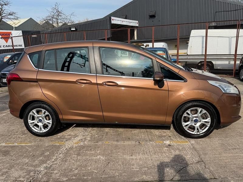 Used Ford B-MAX Zetec 2013 Gold MPV