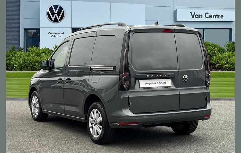 Used VW Caddy Pro 120 HP (88 kW) 2025 Grey MPV