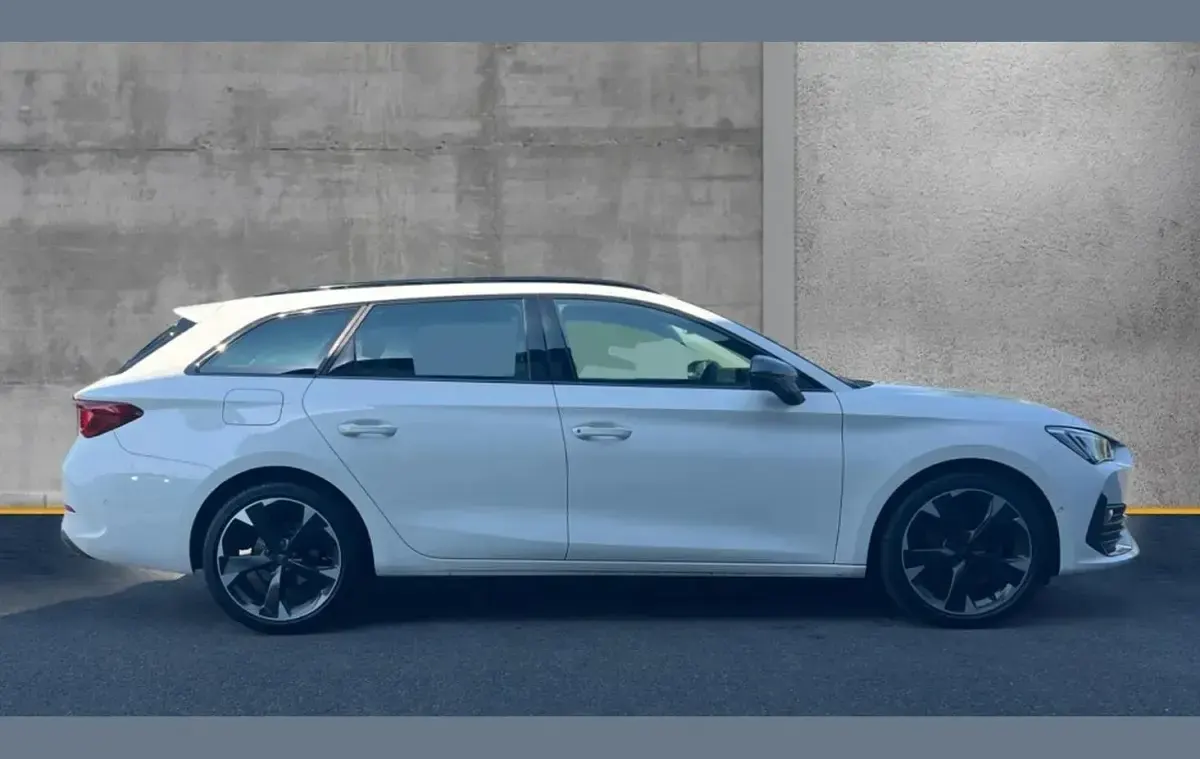 Usado Cupra Leon 150 CV (110 kW) 2024 Blanco Familiar