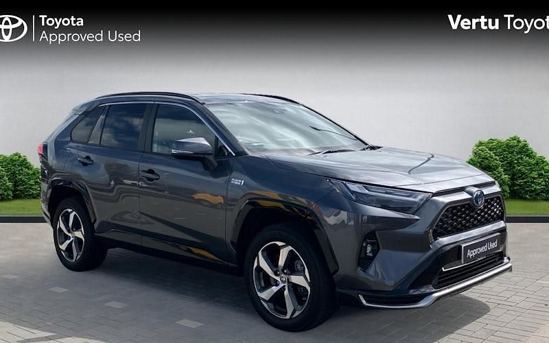 Used 2025 Toyota RAV4 Hybrid Design SUV | £28,090 - Image 1/4