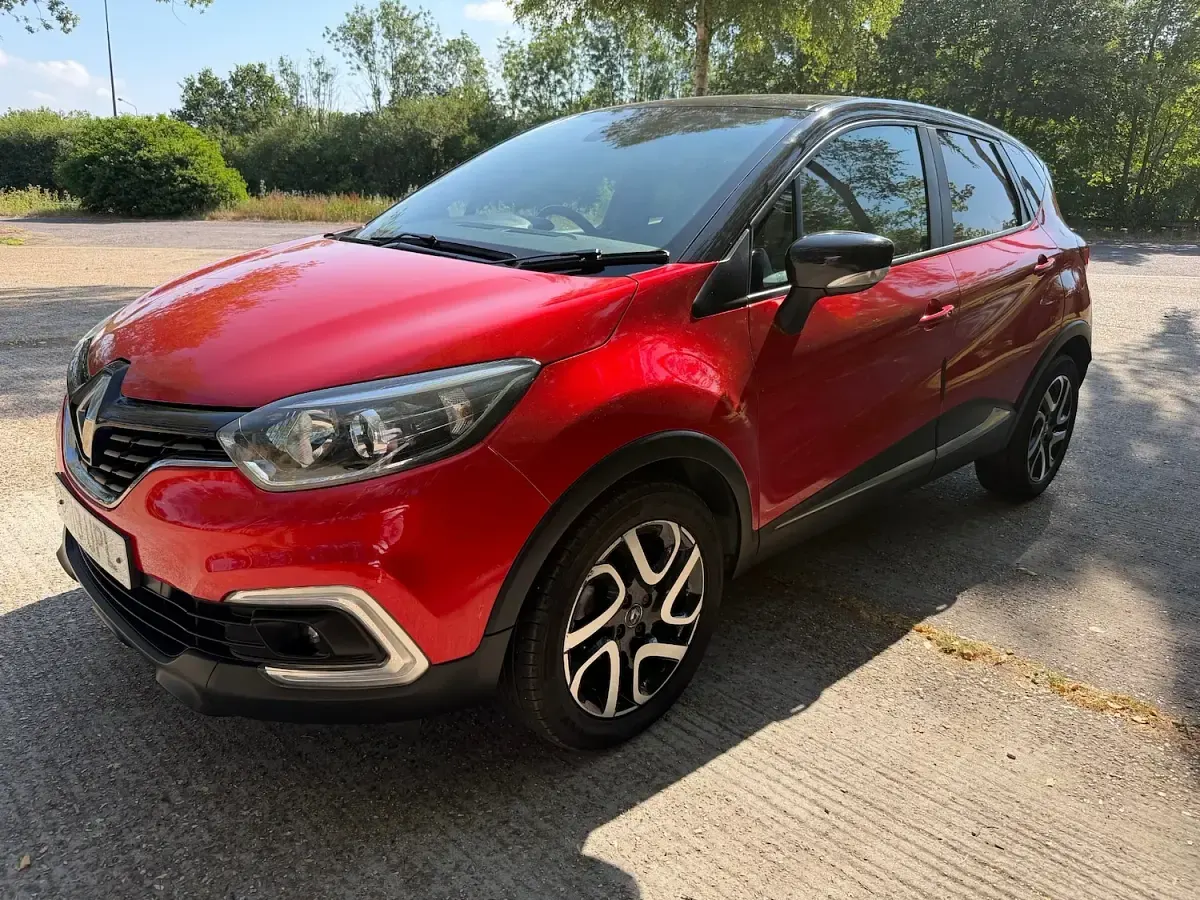 Used Renault Captur Iconic 2019 Red SUV