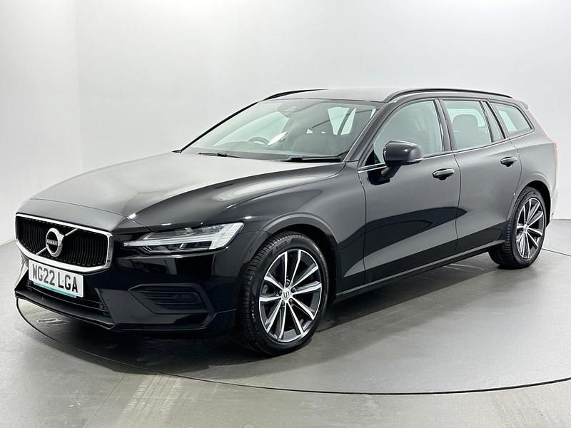 Used Volvo V60 Momentum 163 HP (119 kW) 2021 Black Estate