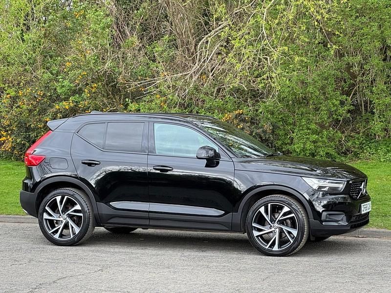 Used Volvo XC40 R-Design Pro 150 HP (110 kW) 2019 Black SUV