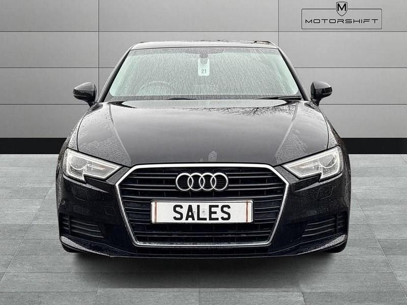 Begagnad Audi A3 Design 2017 Svart Halvkombi