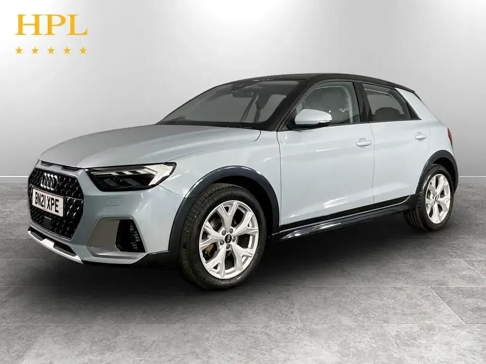 Usado Audi A1 Business 116 HP (85 kW) 2021 Cinzento SUV