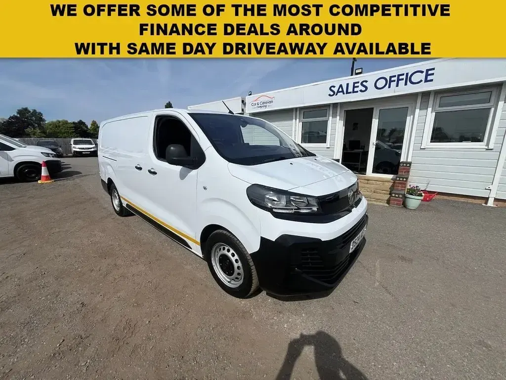 Used Vauxhall Vivaro 145 HP (106 kW) 2024 White MPV