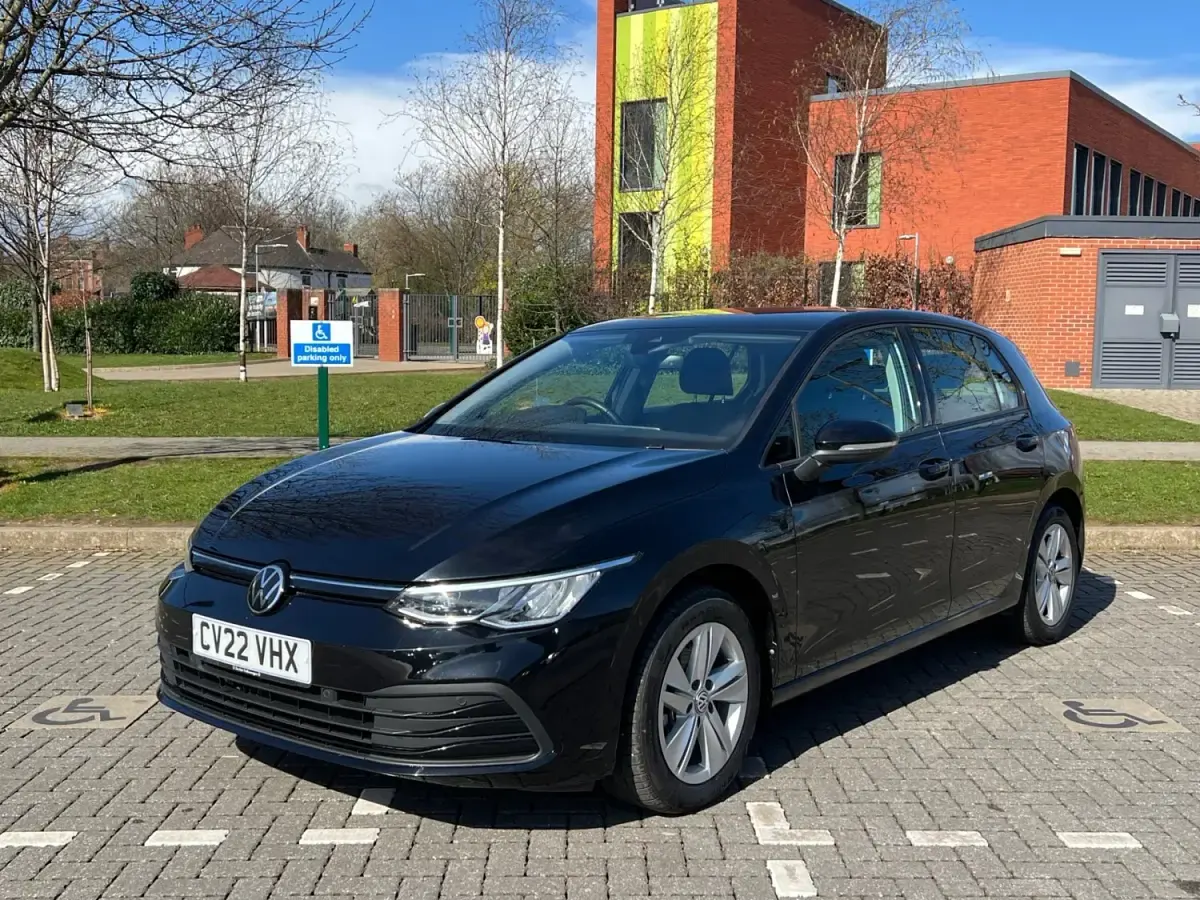 Używany VW Golf VIII Life 2022 Czarny Hatchback