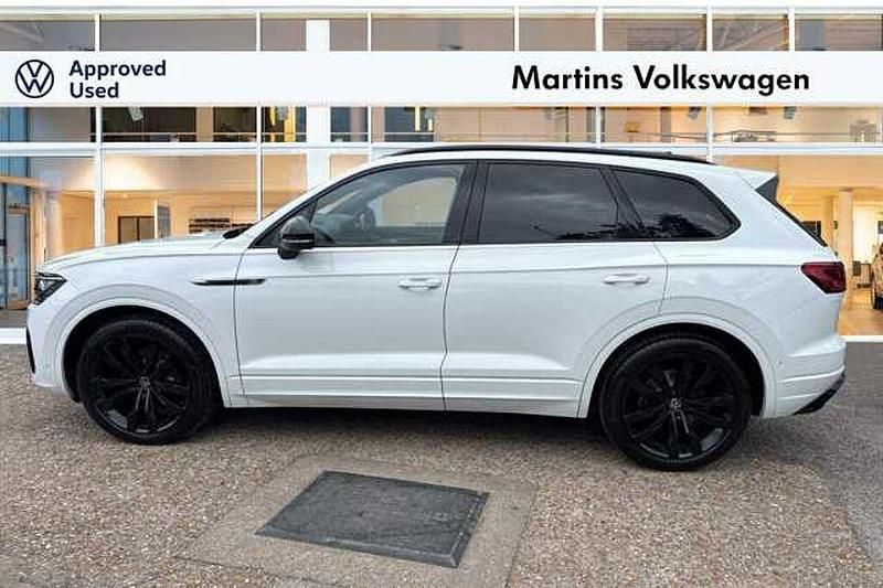 Used VW Touareg Black Edition 286 HP (210 kW) 2021 White SUV
