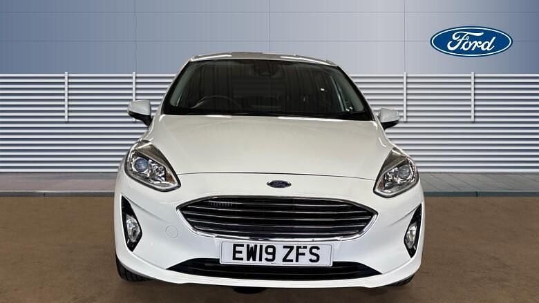 Used Ford Fiesta Titanium 101 HP (74 kW) 2019 White Hatchback