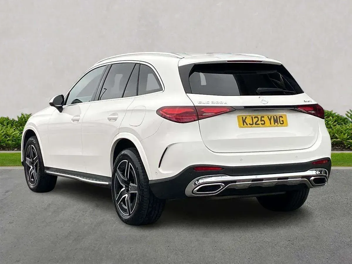 Used Mercedes GLC300e AMG line 313 HP (230 kW) 2025 White SUV