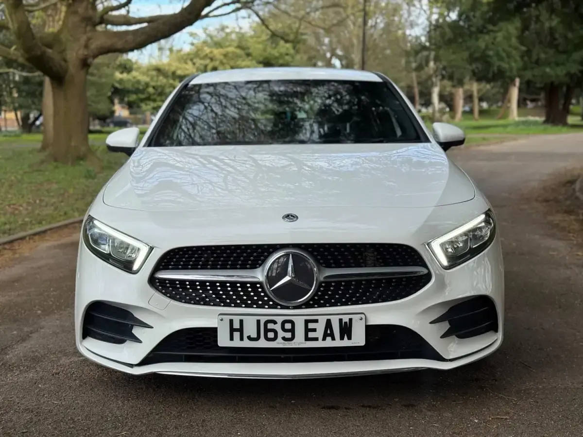 Usado Mercedes A180 Executive 116 HP (85 kW) 2019 Branco Sedan