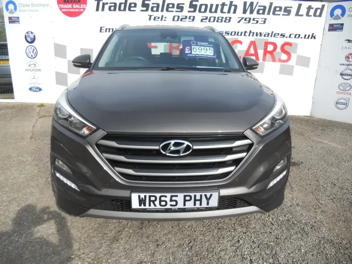 Used Hyundai Tucson SE 177 HP (130 kW) 2015 Grey SUV