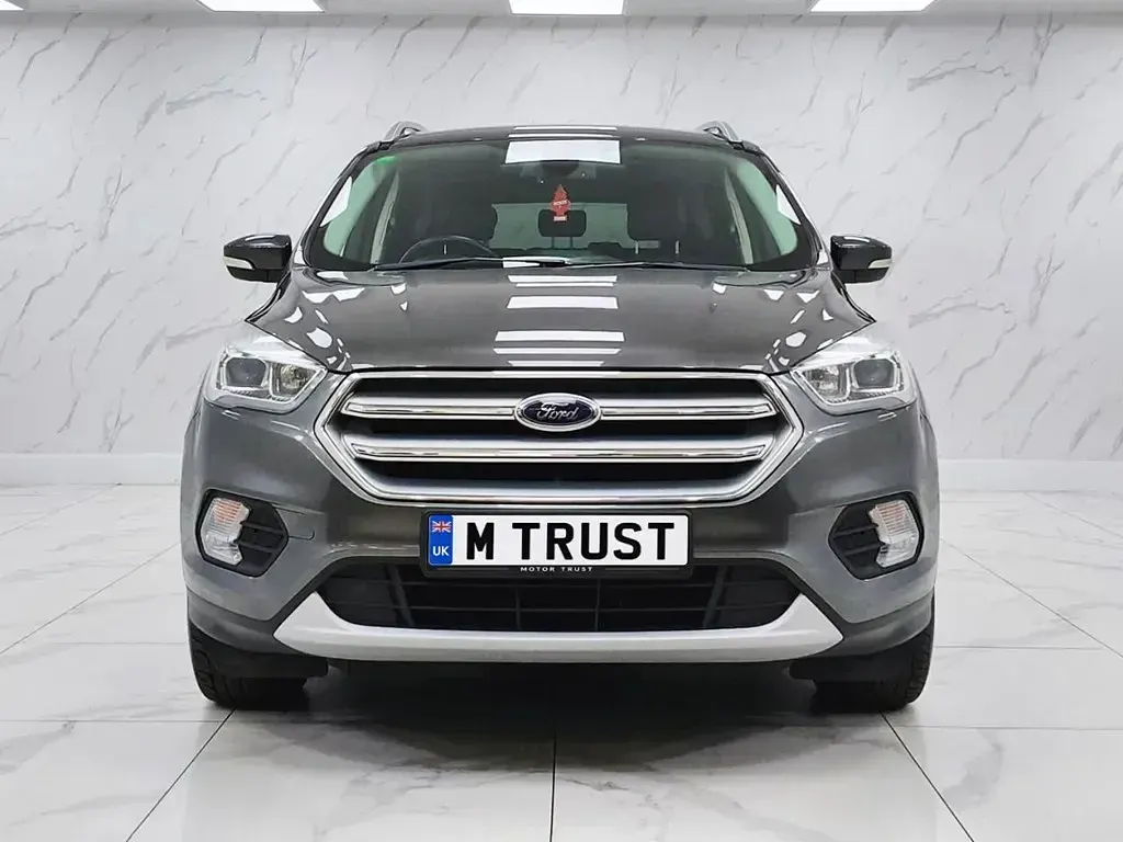 Used Ford Kuga Titanium 150 HP (110 kW) 2018 Grey SUV