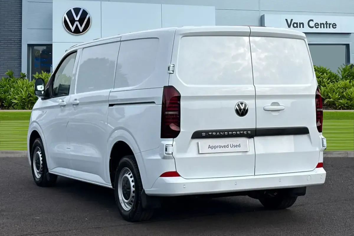 Nouă VW Transporter 100 kW (136 CP) 2026 Alb Van