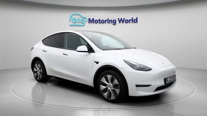 Used 2022 Tesla Model Y Long Range SUV | £25,000 (Super price) - Image 1/4