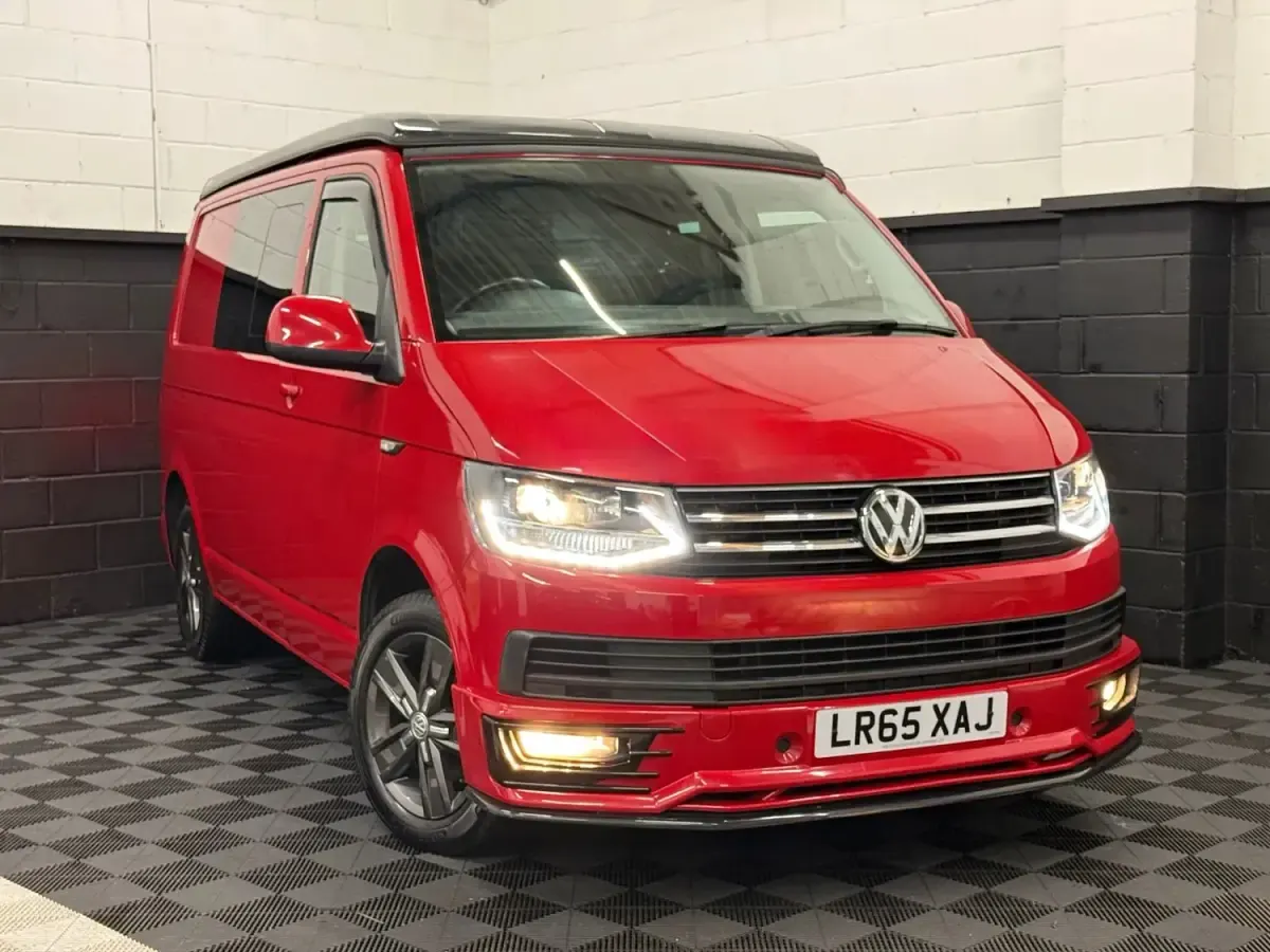 Usado VW Transporter Highline 140 CV (102 kW) 2015 Rojo Van