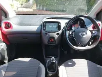 Used Toyota Aygo Trend 72 HP (52 kW) 2019 Red Hatchback
