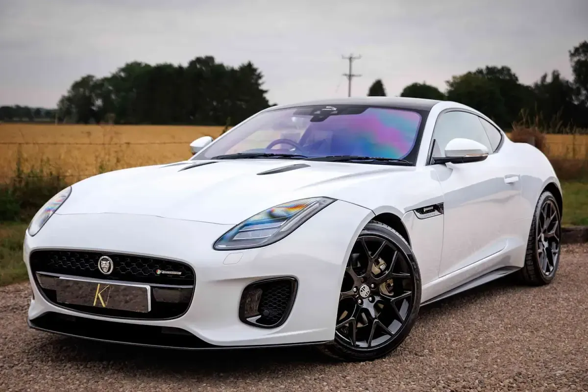 Used Jaguar F-Type R-Dynamic 300 HP (220 kW) 2019 White Coupe