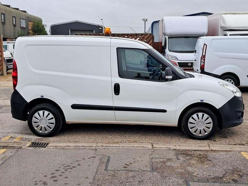 Used Vauxhall Combo S 2013 White Van