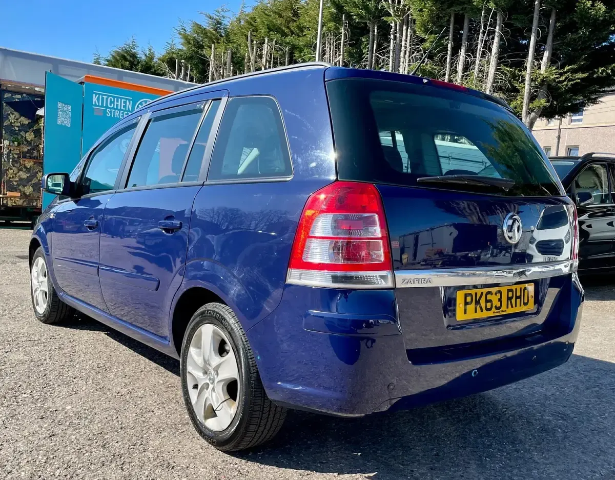 Used Vauxhall Zafira 115 HP (84 kW) 2013 Blue MPV