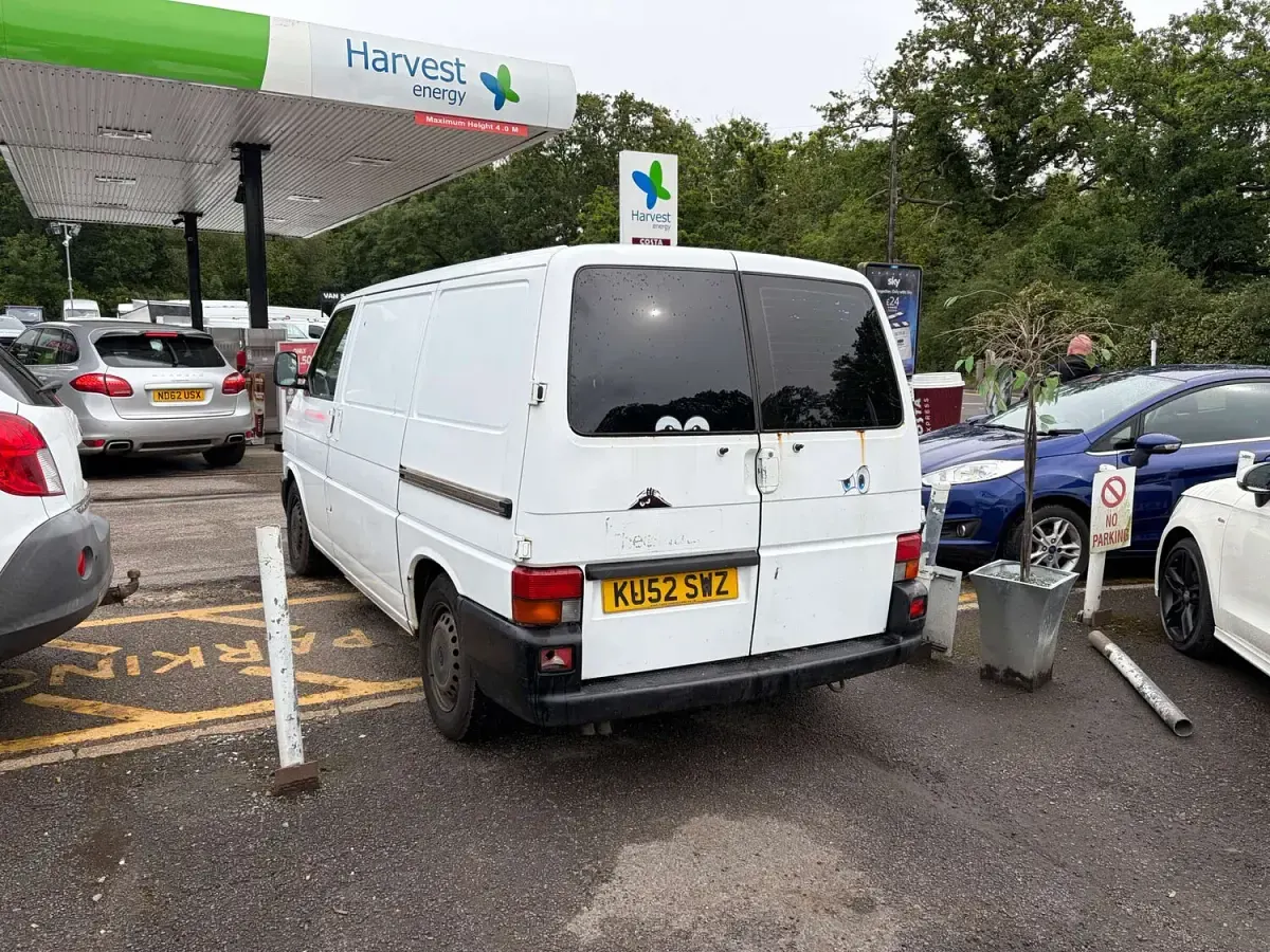 Used VW Transporter 88 HP (64 kW) 2002 White Van