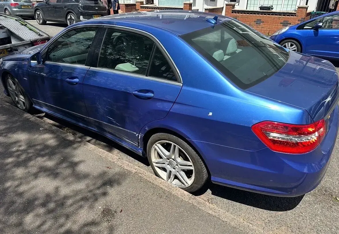 Used Mercedes E220 2011 Blue Sedan
