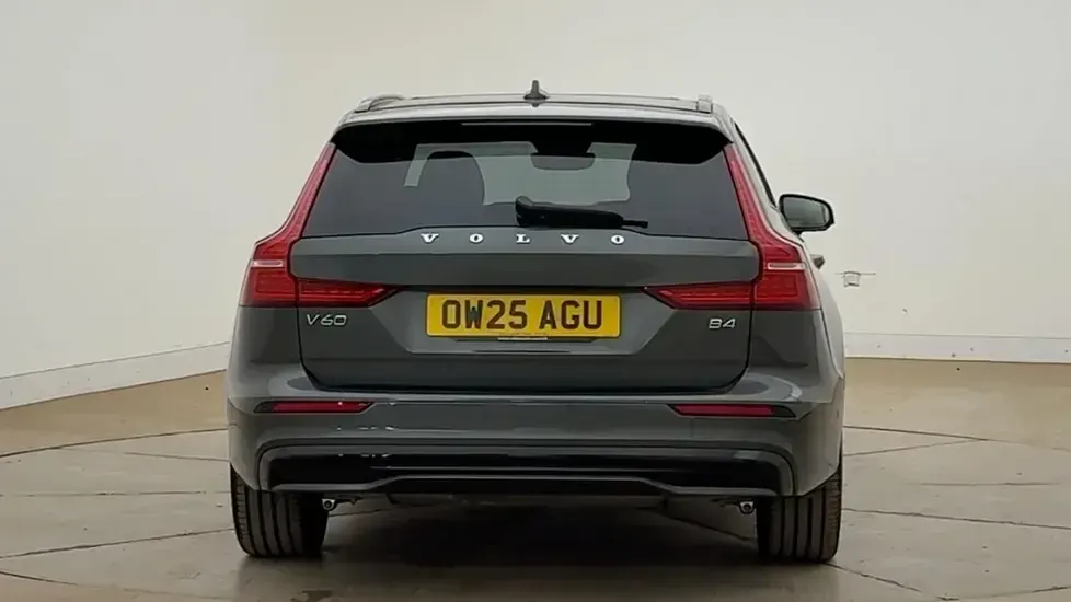 New Volvo V60 Ultra 197 HP (144 kW) 2025 Forest lake Estate