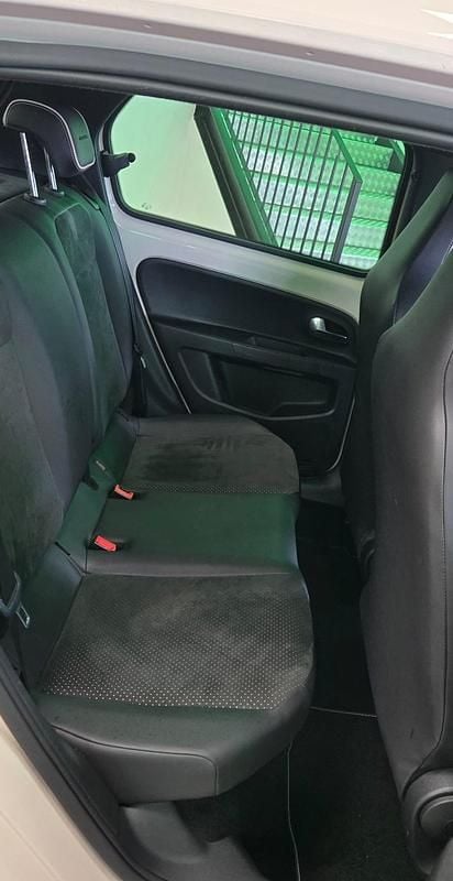 Used Seat Mii 75 HP (55 kW) 2016 Beige Hatchback