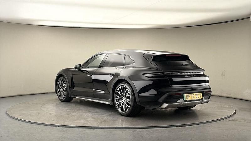 Used Porsche Taycan Cross Turismo 500 kW (680 HP) 2022 Jet black Estate
