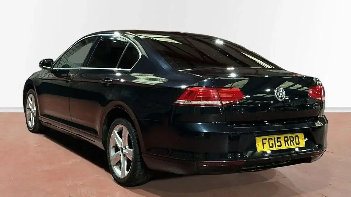 Used VW Passat SE 2015 Black Sedan
