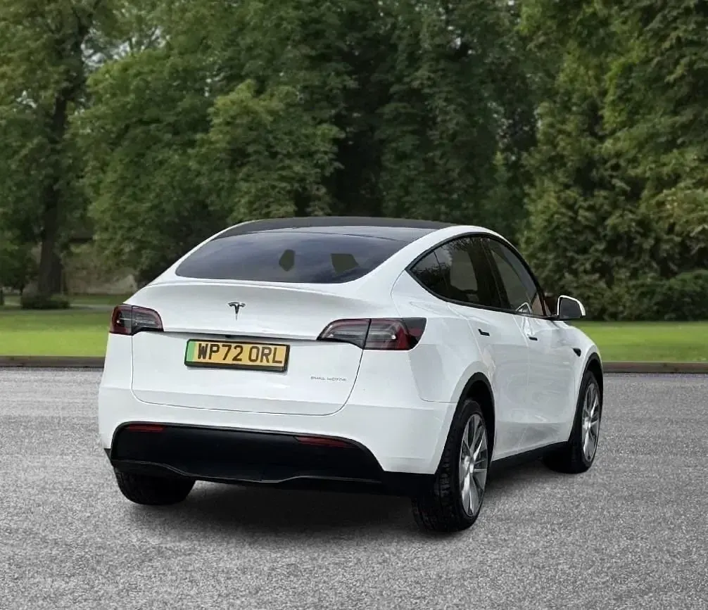 Begagnad Tesla Model Y Long Range AWD 378 kW (514 HK) 2022 Vit SUV