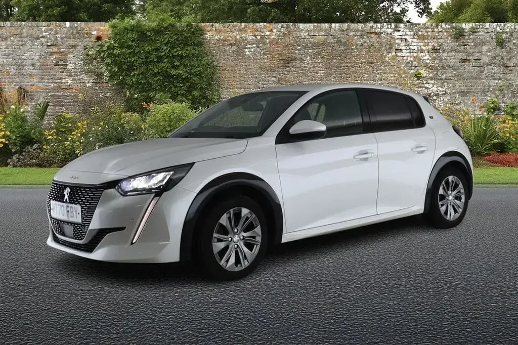 Used Peugeot e-208 Allure 100 kW (136 HP) 2020 White Hatchback